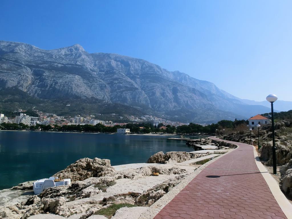 Apartment Borna Makarska Buitenkant foto