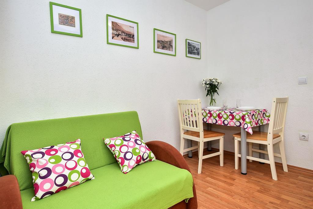 Apartment Borna Makarska Buitenkant foto